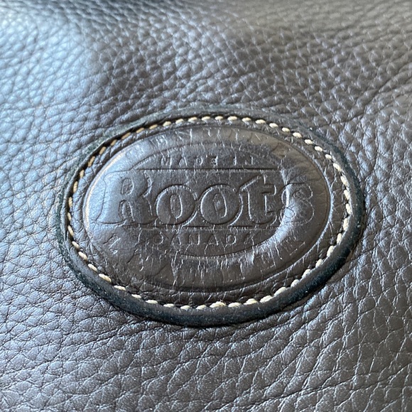 SALE! Roots Crossbody Shoulder bag - Picture 3 of 3